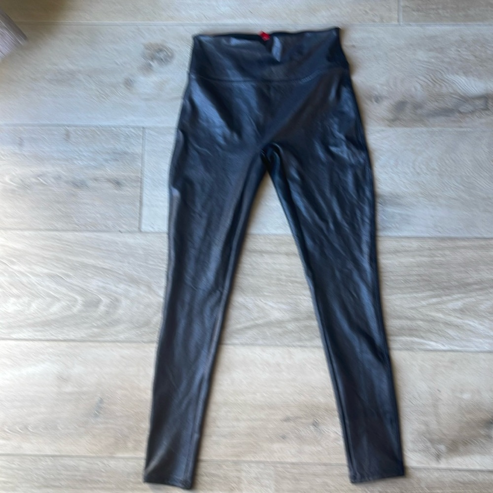 Spanx Faux Leather Legging L